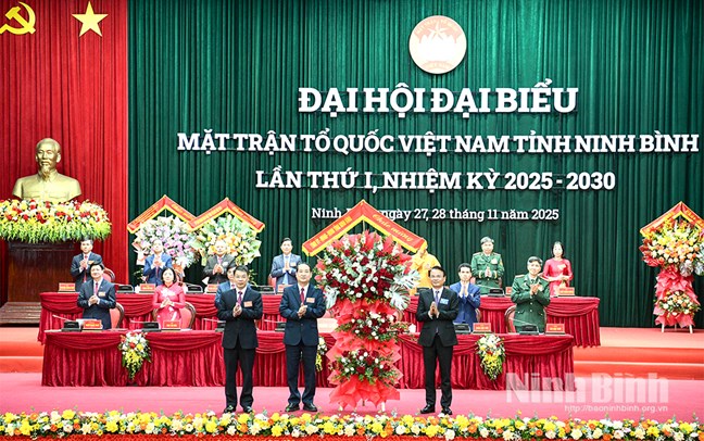 Ông Mai Văn Tuất tái cử giữ chức Chủ tịch Ủy ban MTTQ Việt Nam tỉnh Ninh Bình- Ảnh 8.