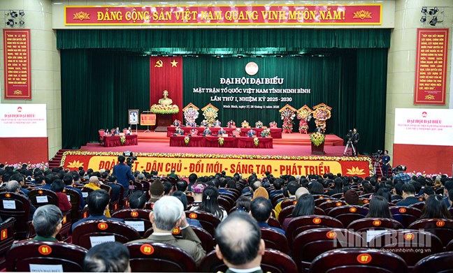 Ông Mai Văn Tuất tái cử giữ chức Chủ tịch Ủy ban MTTQ Việt Nam tỉnh Ninh Bình- Ảnh 2.