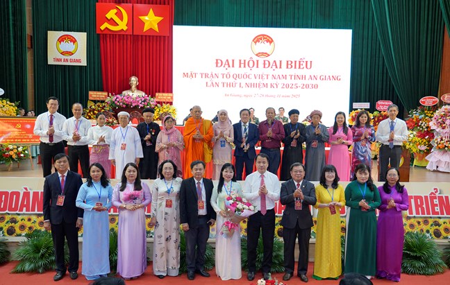 Bà Trần Thị Thanh Hương tái đắc cử Chủ tịch Ủy ban MTTQ Việt Nam tỉnh An Giang- Ảnh 11.