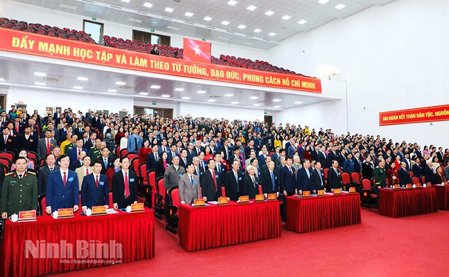 Ông Mai Văn Tuất tái cử giữ chức Chủ tịch Ủy ban MTTQ Việt Nam tỉnh Ninh Bình- Ảnh 1.