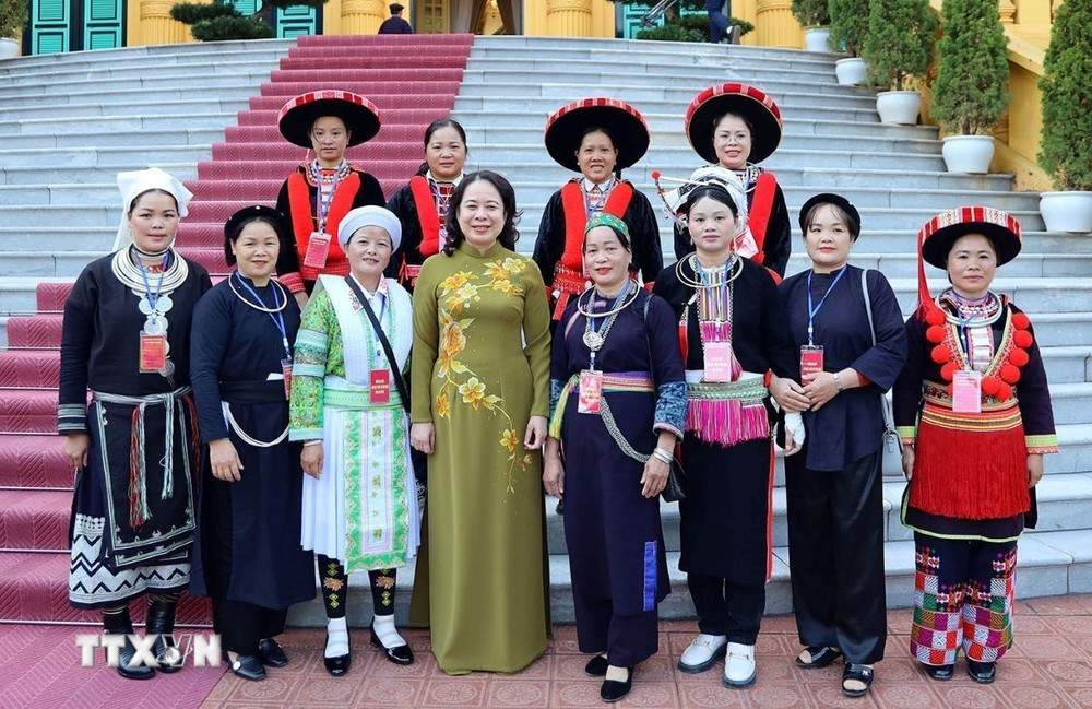 Phó Chủ tịch nước Võ Thị Ánh Xuân gặp gỡ Đoàn đại biểu dân tộc thiểu số Cao Bằng- Ảnh 5. Phó Chủ tịch nước Võ Thị Ánh Xuân gặp gỡ Đoàn đại biểu dân tộc thiểu số Cao Bằng- Ảnh 5.