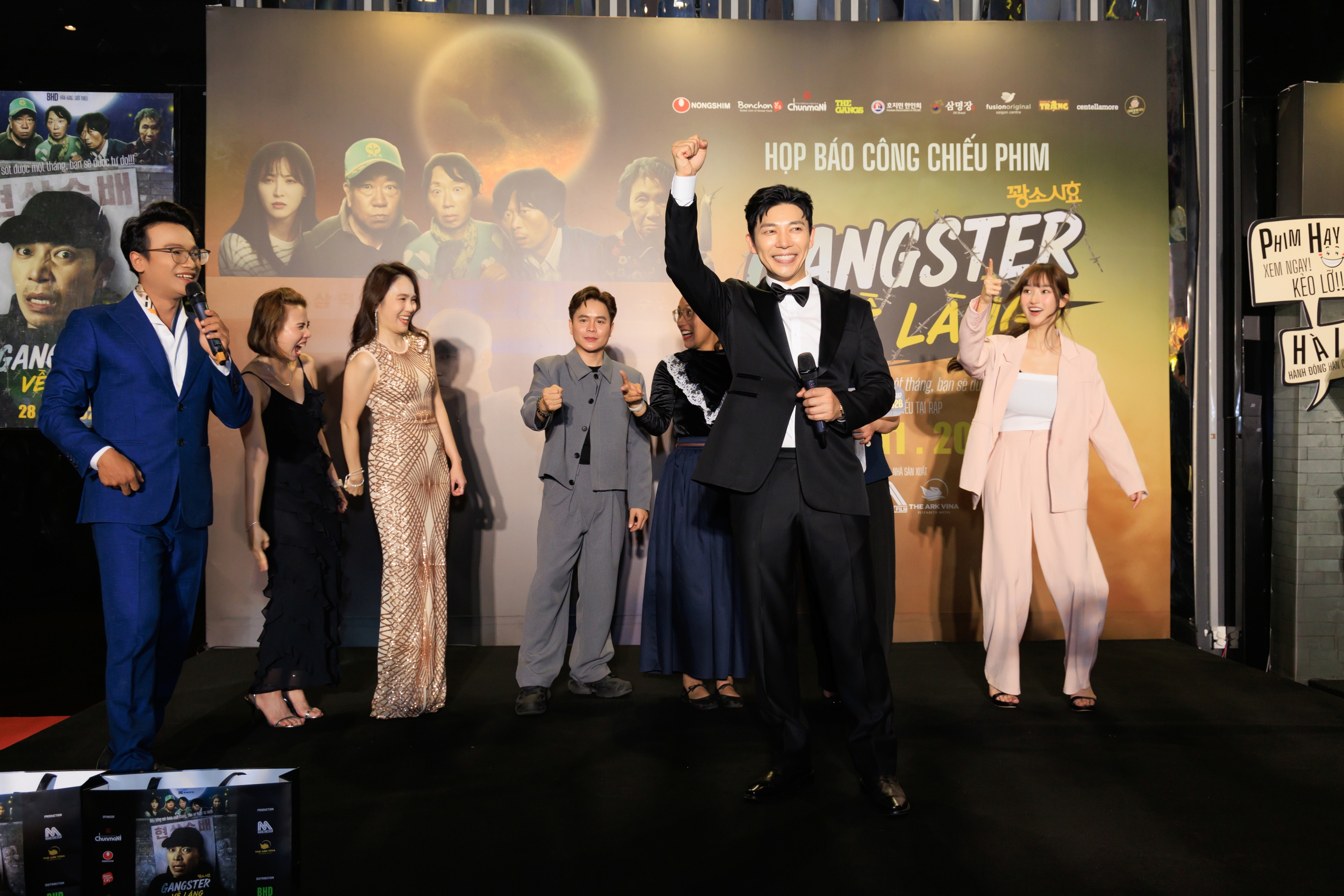 "Gangster về làng" công chiếu ở Việt Nam - Ảnh 1. "Gangster về làng" công chiếu ở Việt Nam - Ảnh 1.