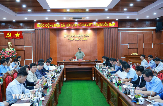 Thủ tướng yêu cầu phát động chiến dịch thần tốc xây sửa nhà cho người dân- Ảnh 1.