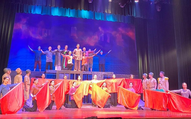 Có gì hấp dẫn trong 2 vở diễn đạt giải Vàng Liên hoan Chèo toàn quốc?- Ảnh 1.