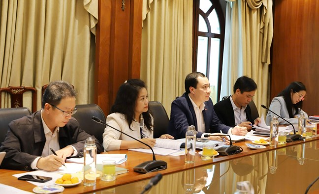 Phó Chủ tịch - Tổng Thư ký Nguyễn Thị Thu Hà cho ý kiến vào nội dung Đại hội đại biểu MTTQ Việt Nam tỉnh Thái Nguyên lần thứ I- Ảnh 2.