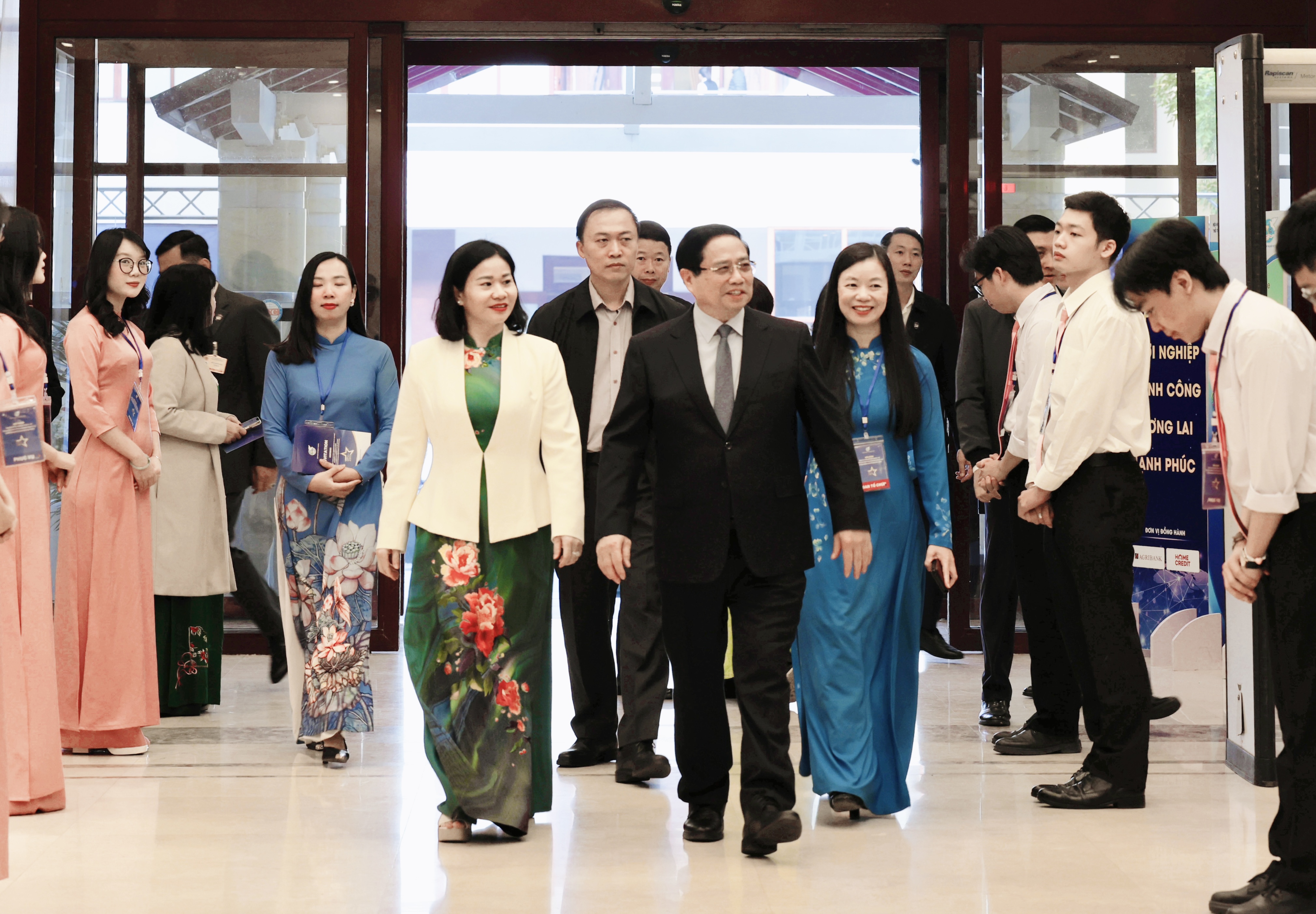 Thủ tướng Chính phủ bấm nút triển khai Đề án Hỗ trợ phụ nữ khởi nghiệp giai đoạn 2026 - 2035- Ảnh 3.