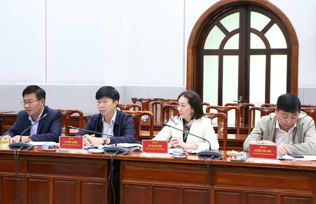 Phó Chủ tịch Hoàng Công Thủy cho ý kiến vào nội dung chuẩn bị tổ chức Đại hội đại biểu MTTQ Việt Nam tỉnh Quảng Trị lần thứ I- Ảnh 3.