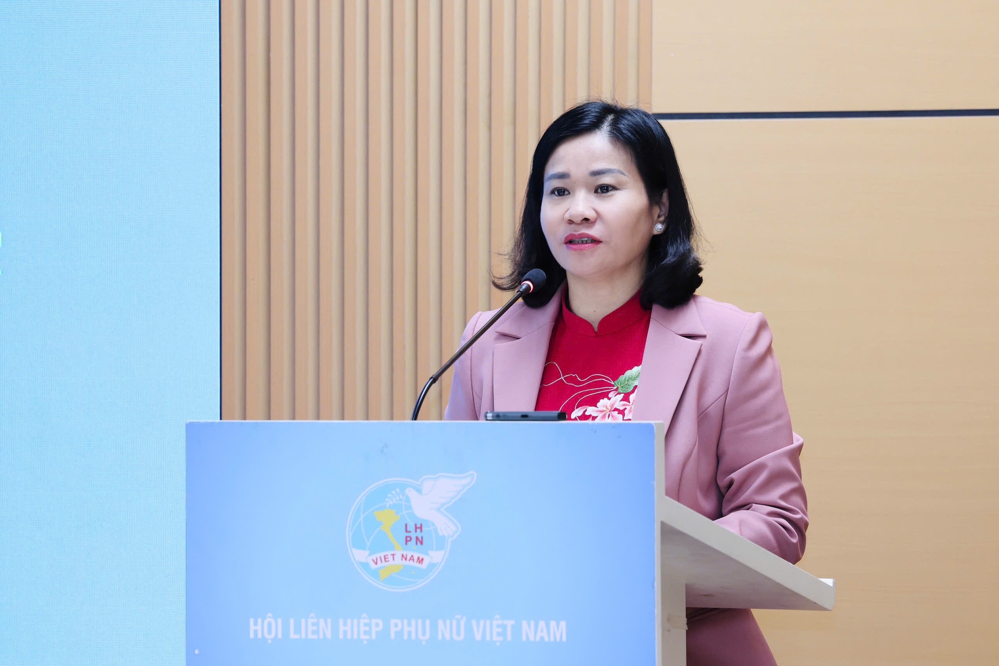 Đề xuất đưa các nội dung về bình đẳng giới và trao quyền cho phụ nữ vào văn kiện Đại hội Đảng XIV- Ảnh 1.