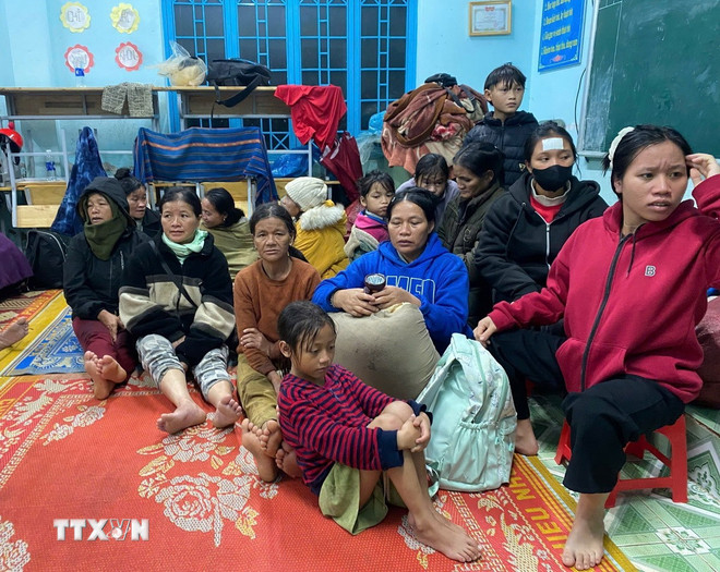 Quảng Ngãi di dời an toàn hơn 2.000 người dân vùng trũng để tránh bão số 13- Ảnh 2.