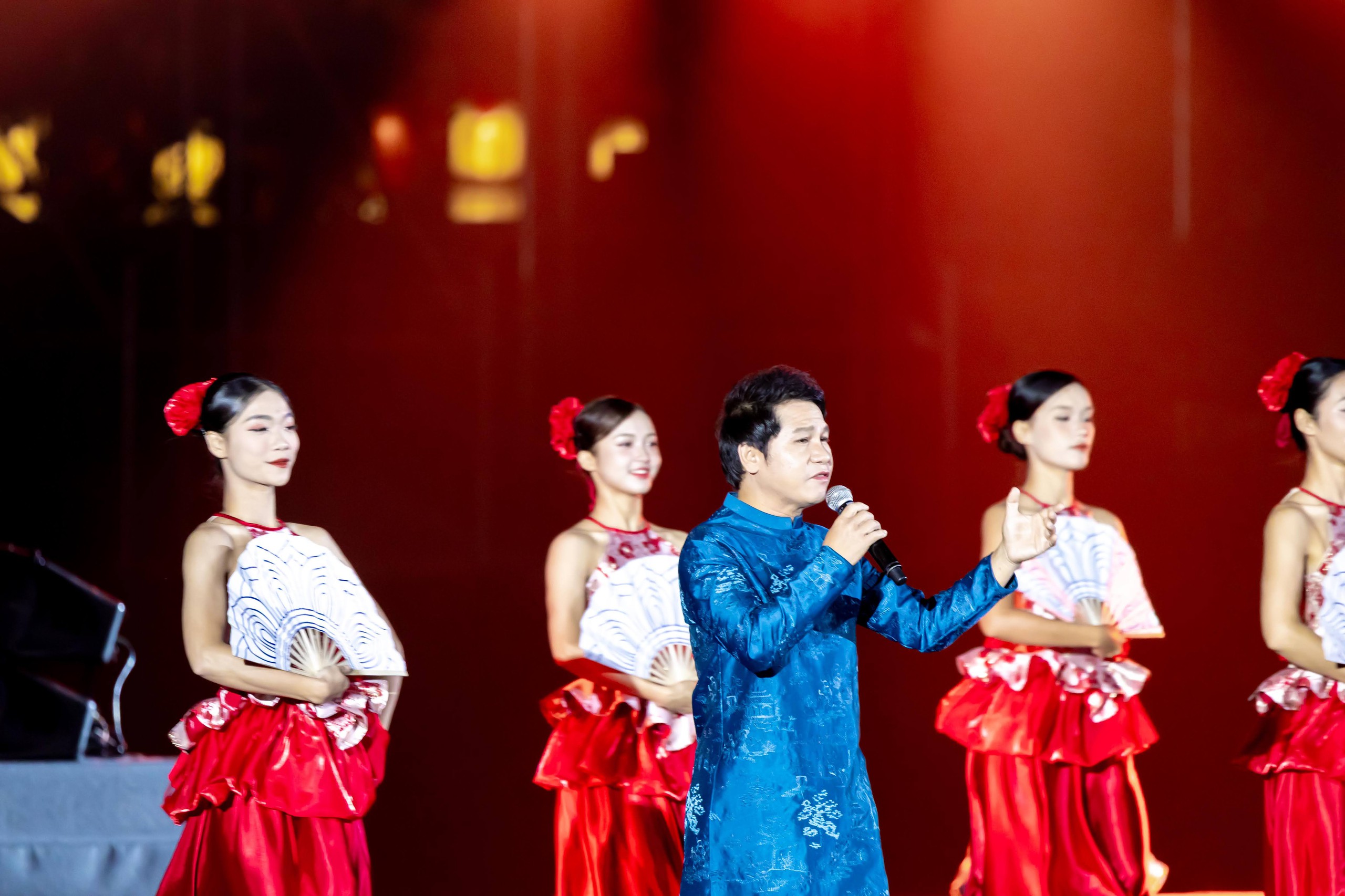 Rực rỡ đêm khai mạc Festival Thăng Long - Hà Nội 2025- Ảnh 6. Rực rỡ đêm khai mạc Festival Thăng Long - Hà Nội 2025- Ảnh 6.