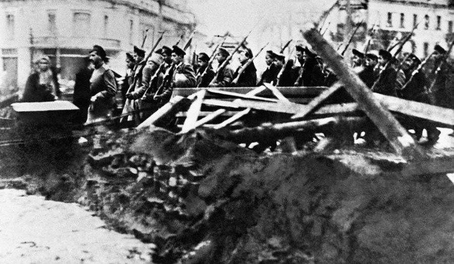 Vẹn nguyên tầm vóc thời đại của Cách mạng tháng Mười Nga- Ảnh 2.