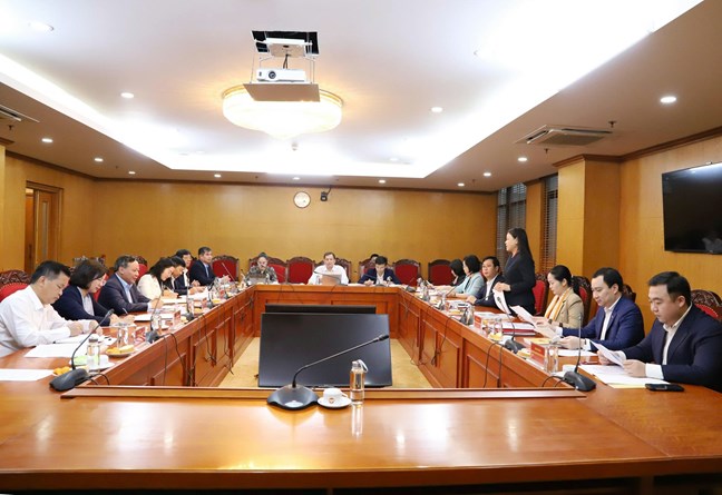 Nội dung báo cáo chính trị trình Đại hội phải mang bản sắc của Thủ đô với nhiều mô hình mới, cách làm mới- Ảnh 1. Nội dung báo cáo chính trị trình Đại hội phải mang bản sắc của Thủ đô với nhiều mô hình mới, cách làm mới- Ảnh 1.