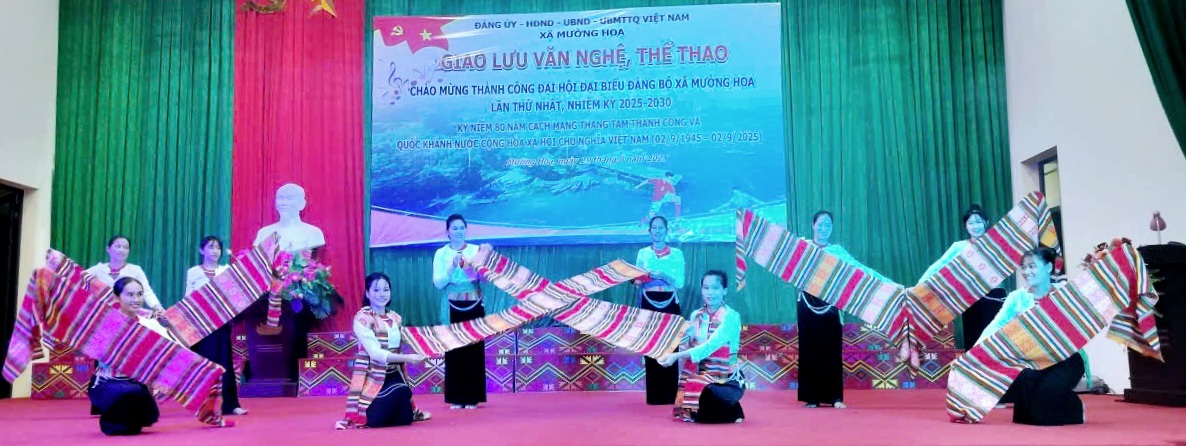 Vai trò của thông tin trong hành trình phát triển của phụ nữ Mường Hoa- Ảnh 4. Vai trò của thông tin trong hành trình phát triển của phụ nữ Mường Hoa- Ảnh 4.