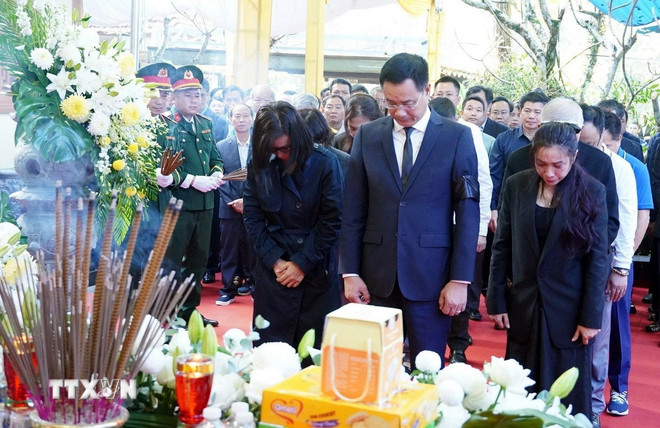 Quảng Trị: Truy điệu, an táng hài cốt các liệt sỹ hy sinh tại Hang Tám Cô- Ảnh 1.