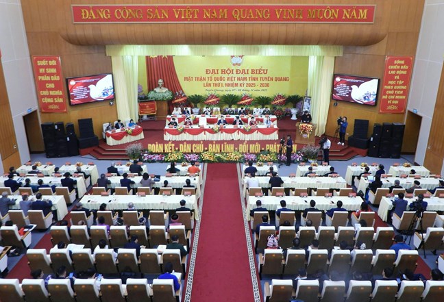 Mỗi cán bộ Mặt trận tỉnh Tuyên Quang phải thực sự sâu sát cơ sở, thường xuyên lắng nghe, thấu hiểu tâm tư nguyện vọng của Nhân dân- Ảnh 6. Mỗi cán bộ Mặt trận tỉnh Tuyên Quang phải thực sự sâu sát cơ sở, thường xuyên lắng nghe, thấu hiểu tâm tư nguyện vọng của Nhân dân- Ảnh 6.