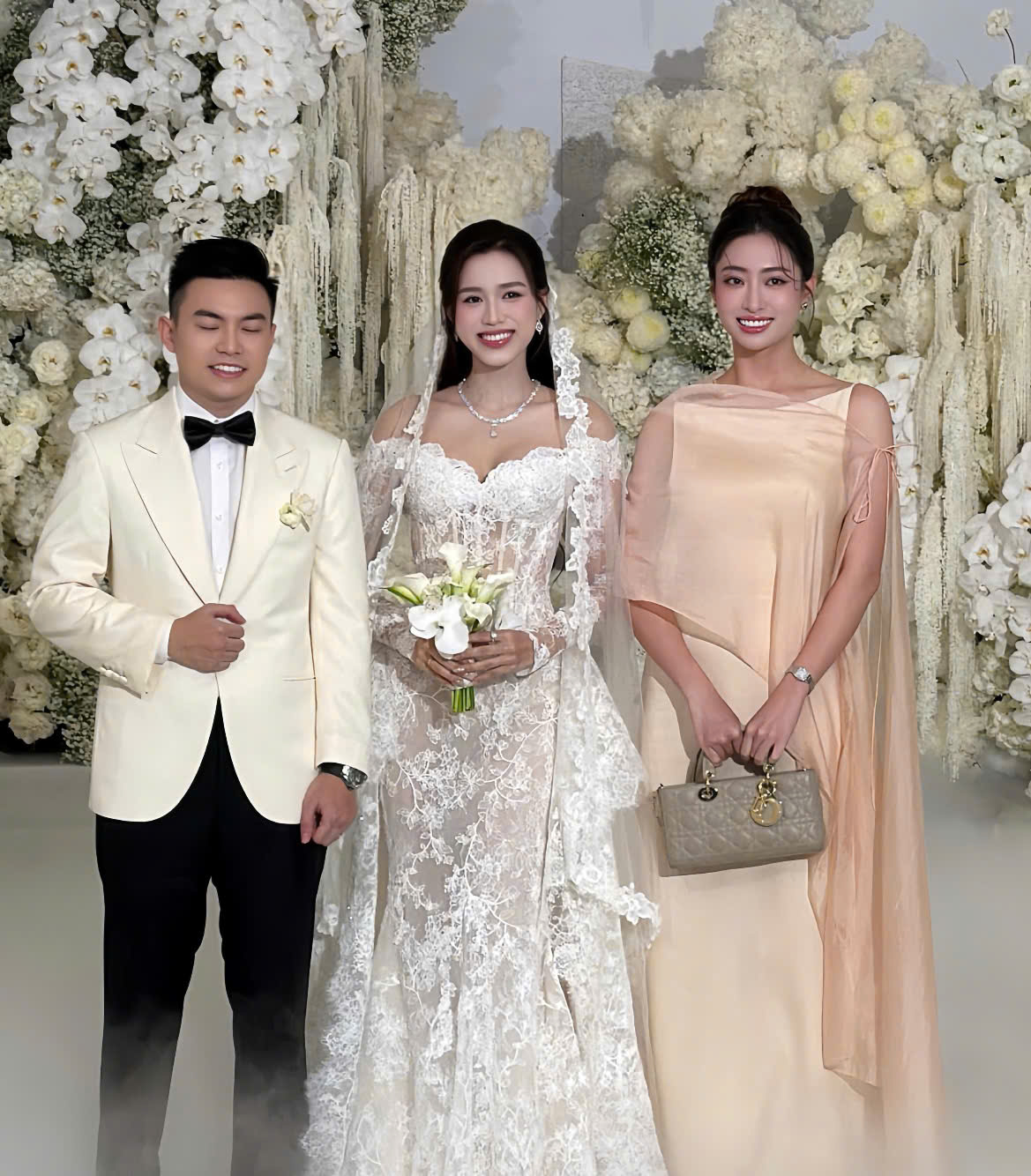 Dàn sao Việt hội ngộ chúc mừng đám cưới Đỗ Hà - Ảnh 1. Dàn sao Việt hội ngộ chúc mừng đám cưới Đỗ Hà - Ảnh 1.