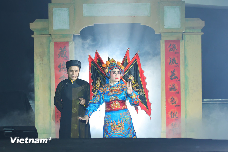 Âm nhạc truyền thống hòa cùng nghệ thuật thị giác tạo nên "Khoảnh khắc vĩnh cửu"- Ảnh 7.