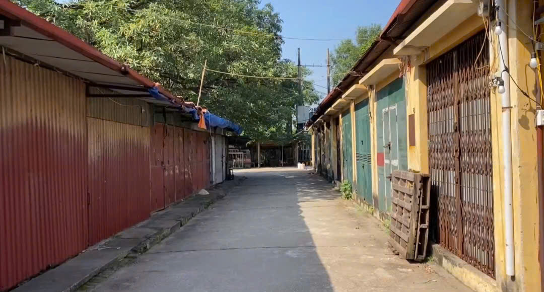 Tây Tựu, Hà Nội: Chợ xây xong bỏ hoang vẫn tiếp tục xây chợ mới- Ảnh 4. Tây Tựu, Hà Nội: Chợ xây xong bỏ hoang vẫn tiếp tục xây chợ mới- Ảnh 4.