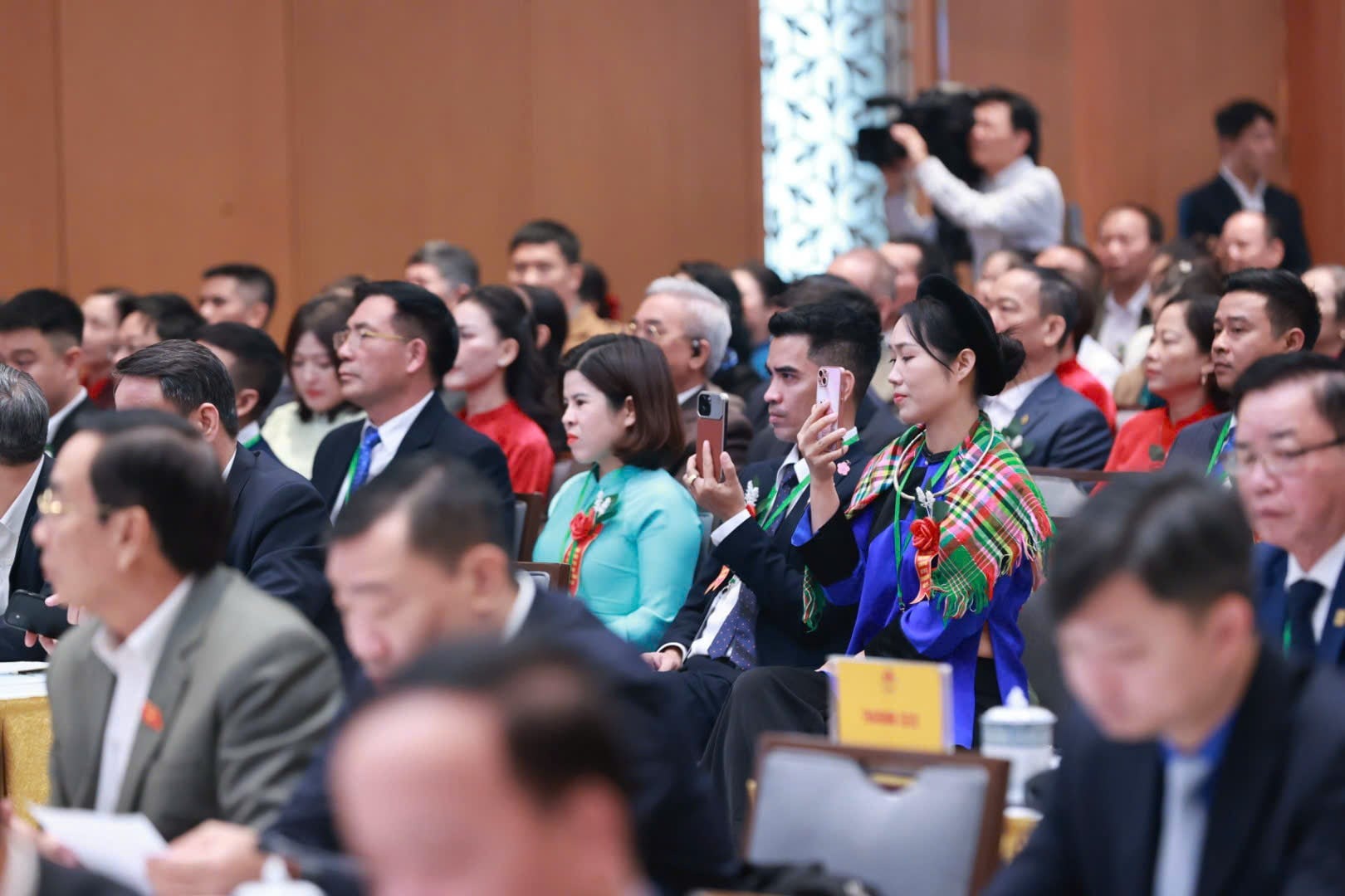 Nông dân phải đoàn kết để tạo ra sức mạnh, hợp tác để tạo ra lợi ích, đối thoại để hiểu nhau hơn- Ảnh 5. Nông dân phải đoàn kết để tạo ra sức mạnh, hợp tác để tạo ra lợi ích, đối thoại để hiểu nhau hơn- Ảnh 5.