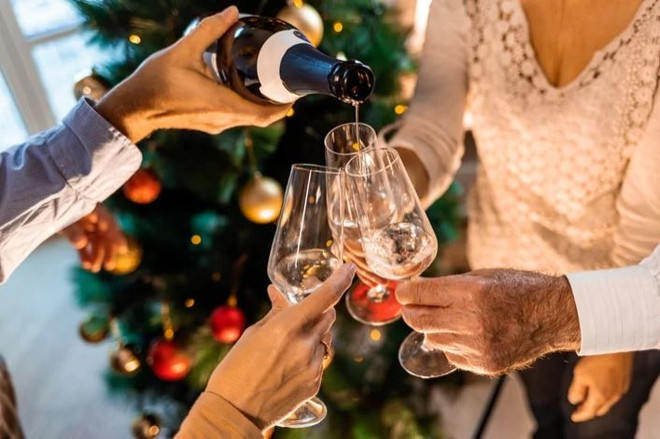 Các bác sỹ cảnh báo về "hội chứng tim ngày lễ"- Ảnh 1.