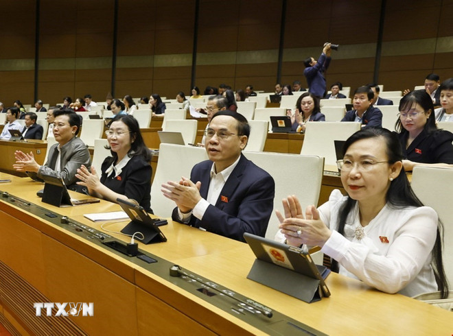 Thông qua Nghị quyết thí điểm cơ chế, chính sách đặc thù cho 3 thành phố lớn- Ảnh 2.