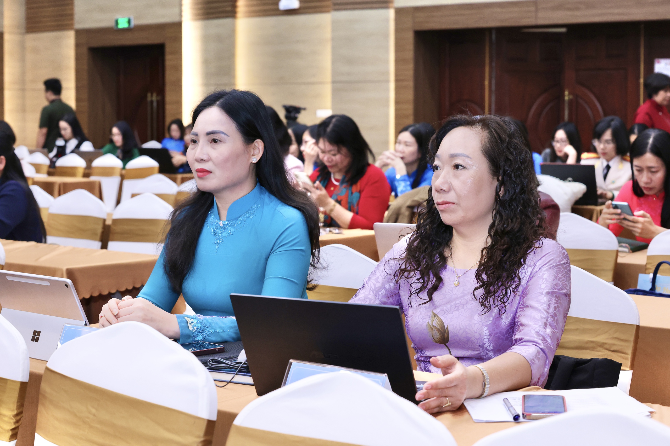 Khai mạc Hội nghị lần thứ 15 Ban Chấp hành Trung ương Hội LHPN Việt Nam khóa XIII- Ảnh 5. Khai mạc Hội nghị lần thứ 15 Ban Chấp hành Trung ương Hội LHPN Việt Nam khóa XIII- Ảnh 5.