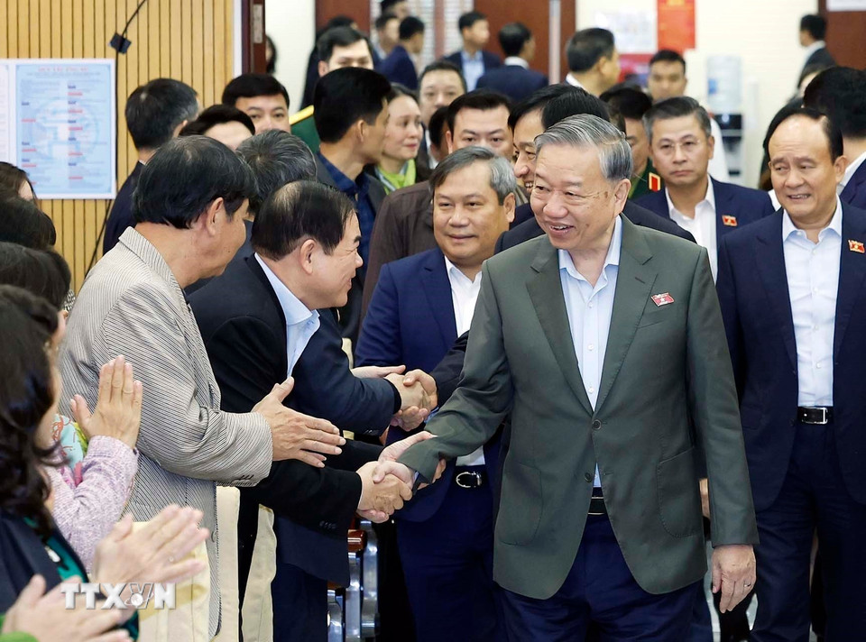 Tổng Bí thư Tô Lâm tiếp xúc cử tri Hà Nội sau Kỳ họp thứ 10, Quốc hội khóa XV- Ảnh 3.