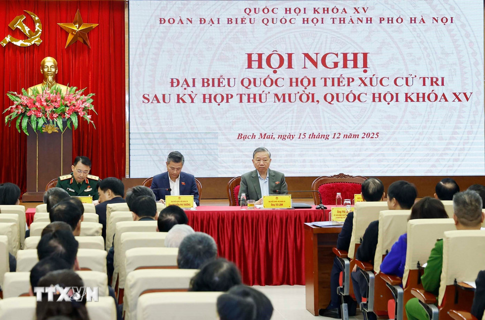 Tổng Bí thư Tô Lâm tiếp xúc cử tri Hà Nội sau Kỳ họp thứ 10, Quốc hội khóa XV- Ảnh 5.