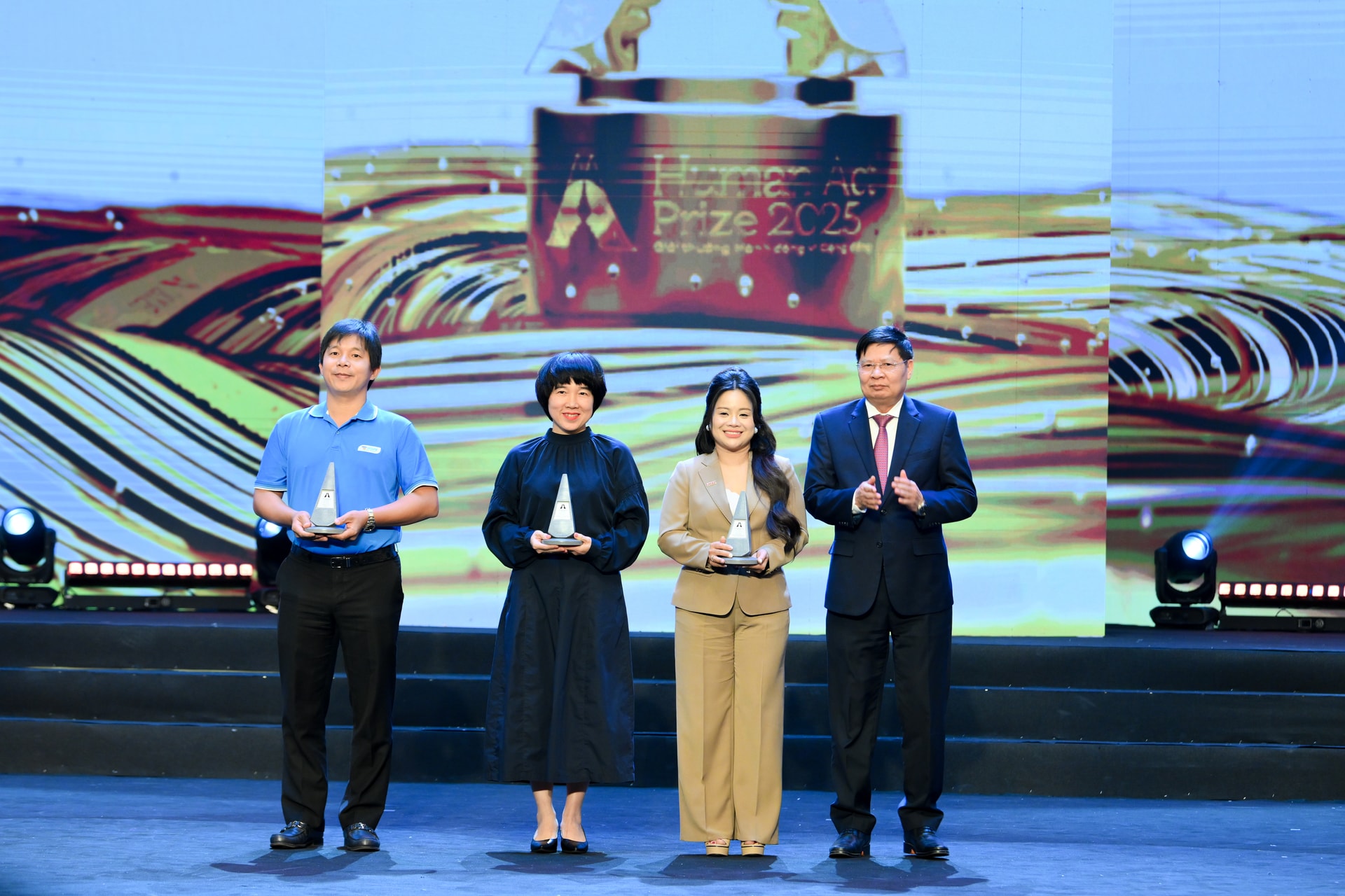 25 dự án, ý tưởng, cá nhân xuất sắc được vinh danh Giải thưởng Hành động vì cộng đồng 2025- Ảnh 6.