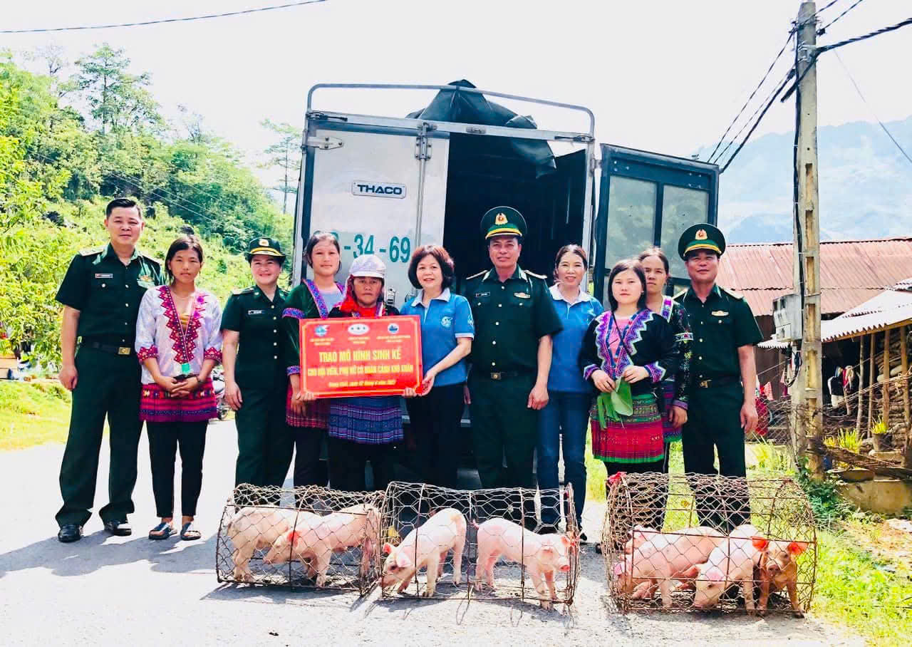 10 con số ấn tượng của phong trào phụ nữ tỉnh Lai Châu giai đoạn 2021-2025- Ảnh 6. 10 con số ấn tượng của phong trào phụ nữ tỉnh Lai Châu giai đoạn 2021-2025- Ảnh 6.