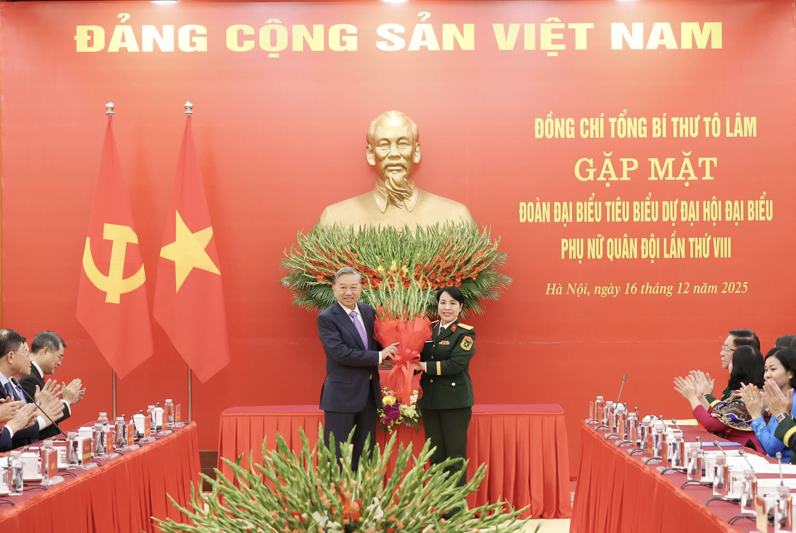 Tổng Bí thư Tô Lâm: Phấn đấu mỗi cá nhân phụ nữ Quân đội là một gương sáng- Ảnh 3. Tổng Bí thư Tô Lâm: Phấn đấu mỗi cá nhân phụ nữ Quân đội là một gương sáng- Ảnh 3.