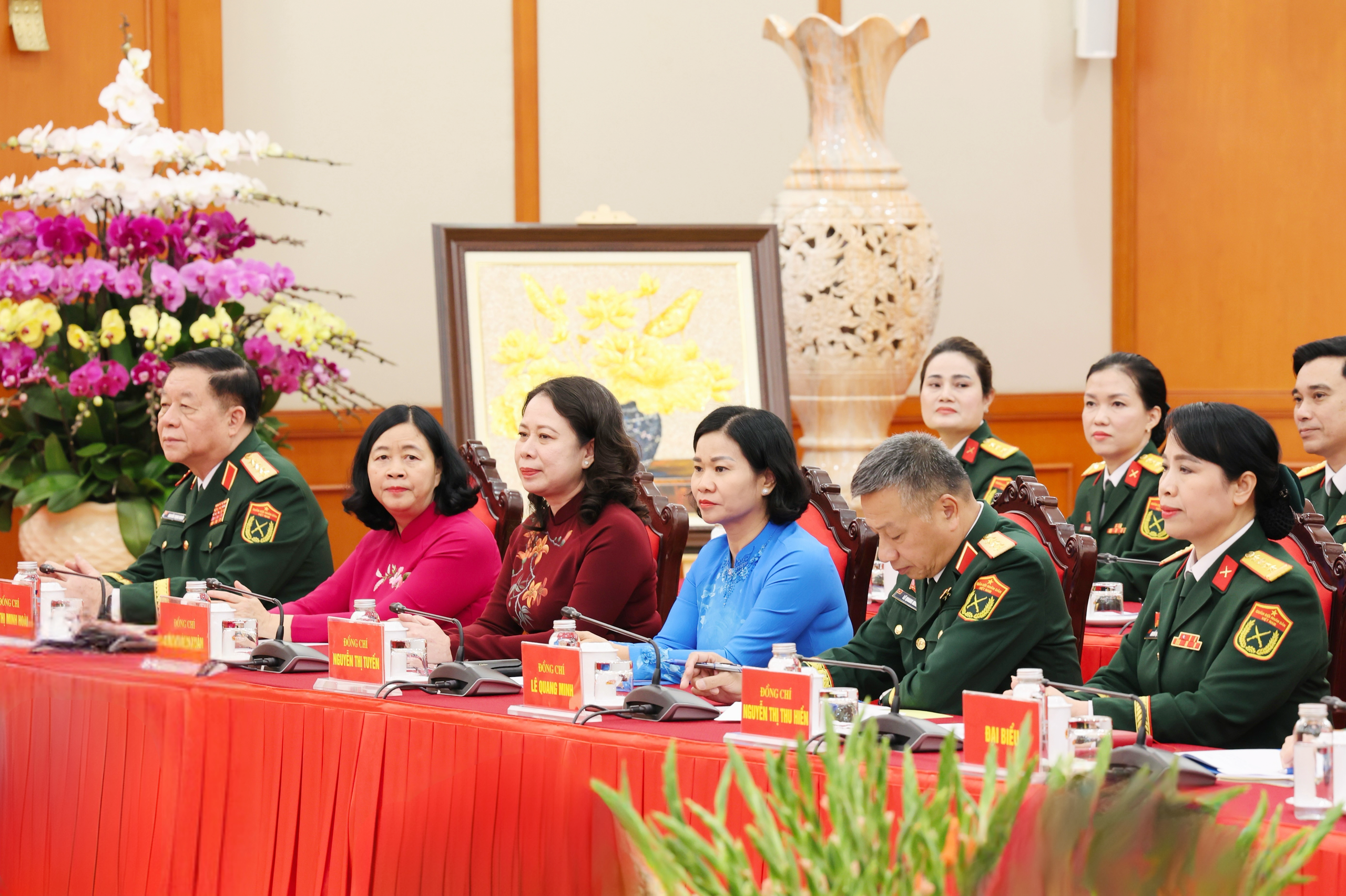 Tổng Bí thư Tô Lâm: Phấn đấu mỗi cá nhân phụ nữ Quân đội là một gương sáng- Ảnh 2. Tổng Bí thư Tô Lâm: Phấn đấu mỗi cá nhân phụ nữ Quân đội là một gương sáng- Ảnh 2.