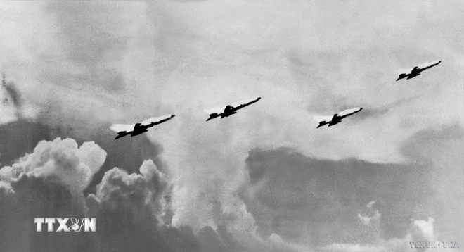 Chiến thắng "Hà Nội - Điện Biên Phủ trên không" - mốc son chói lọi trong lịch sử- Ảnh 1.
