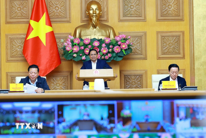 Thủ tướng: Phải đáp ứng nhu cầu nhà ở và quyền có chỗ ở của nhân dân- Ảnh 1.