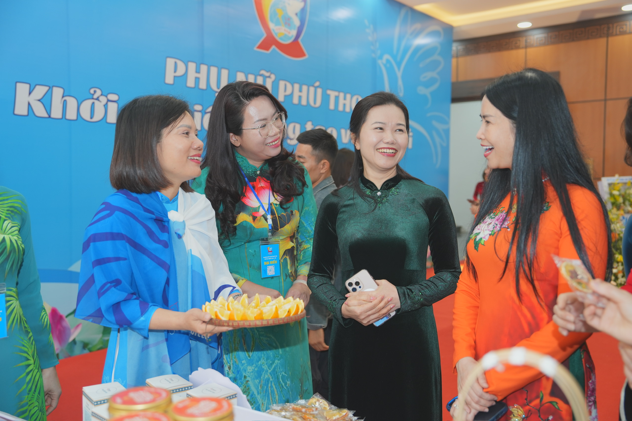 Những khoảnh khắc đáng nhớ của Đại hội đại biểu Phụ nữ tỉnh Phú Thọ lần thứ I- Ảnh 14. Những khoảnh khắc đáng nhớ của Đại hội đại biểu Phụ nữ tỉnh Phú Thọ lần thứ I- Ảnh 14.