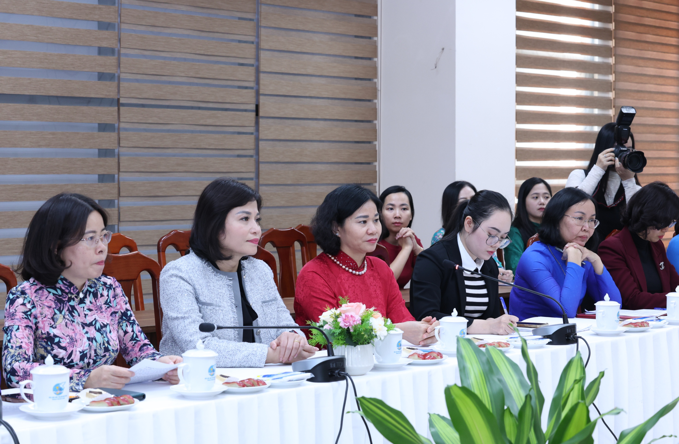 Chủ tịch Hội LHPN Việt Nam tiếp Phu nhân Bộ trưởng Bộ Ngoại giao Lào- Ảnh 1. Chủ tịch Hội LHPN Việt Nam tiếp Phu nhân Bộ trưởng Bộ Ngoại giao Lào- Ảnh 1.