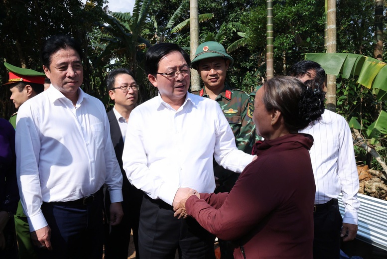 Phó Thủ tướng Hồ Quốc Dũng kiểm tra tình hình triển khai "Chiến dịch Quang Trung" tại thành phố Huế- Ảnh 3.