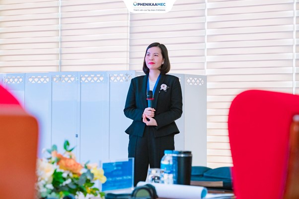 GS Mark Sklansky thực hành kỹ thuật siêu âm tim thai trực tiếp tại Hội thảo: “Siêu âm tim thai - Từ chẩn đoán trước sinh đến quản lý sau sinh”- Ảnh 4.