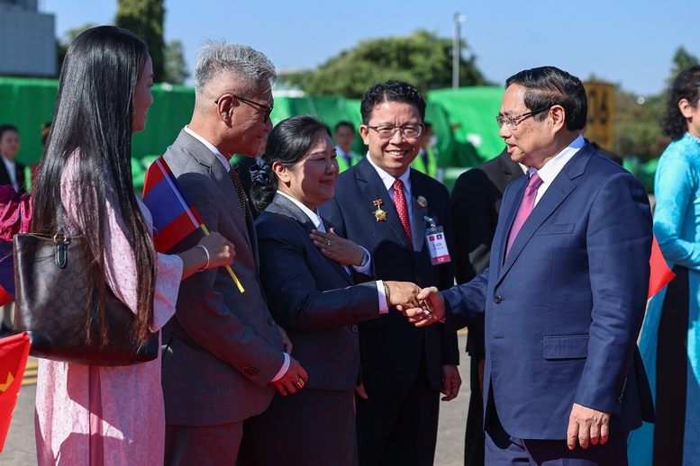 Thủ tướng Phạm Minh Chính tới Thủ đô Vientiane, bắt đầu chuyến công tác tại Lào- Ảnh 4.
