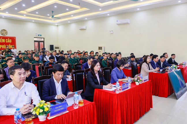 Chủ tịch Ủy ban Trung ương MTTQ Việt Nam Bùi Thị Minh Hoài tiếp xúc cử tri thành phố Hà Nội- Ảnh 7.