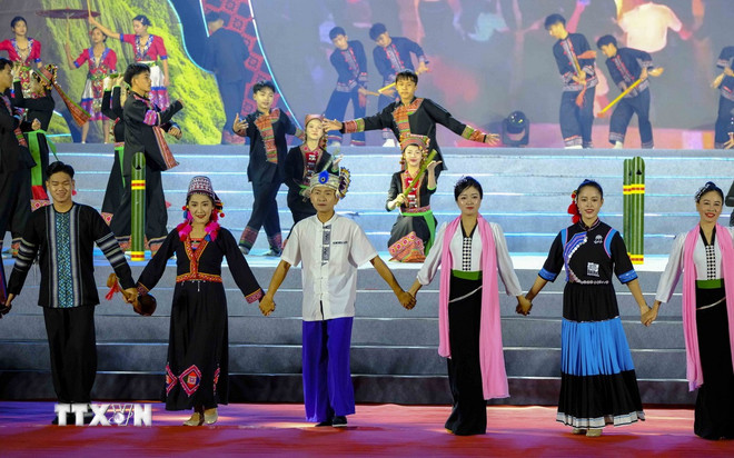 Khai mạc Lễ hội ném còn 3 nước Việt Nam-Lào-Trung Quốc lần thứ 9- Ảnh 3.