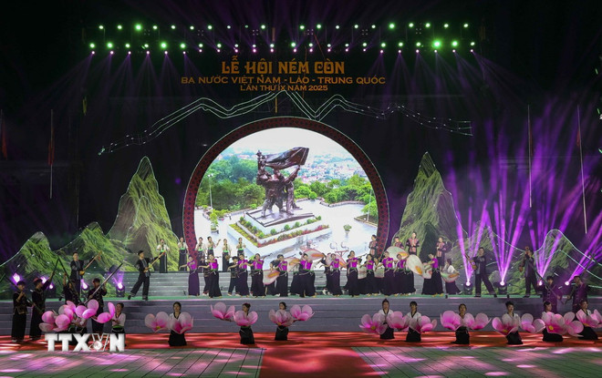 Khai mạc Lễ hội ném còn 3 nước Việt Nam-Lào-Trung Quốc lần thứ 9- Ảnh 2.