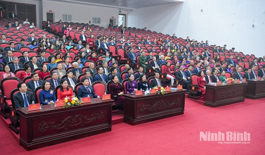 Phó Chủ tịch - Tổng Thư ký Nguyễn Thị Thu Hà tiếp xúc cử tri Ninh Bình sau kỳ họp thứ 10- Ảnh 4.