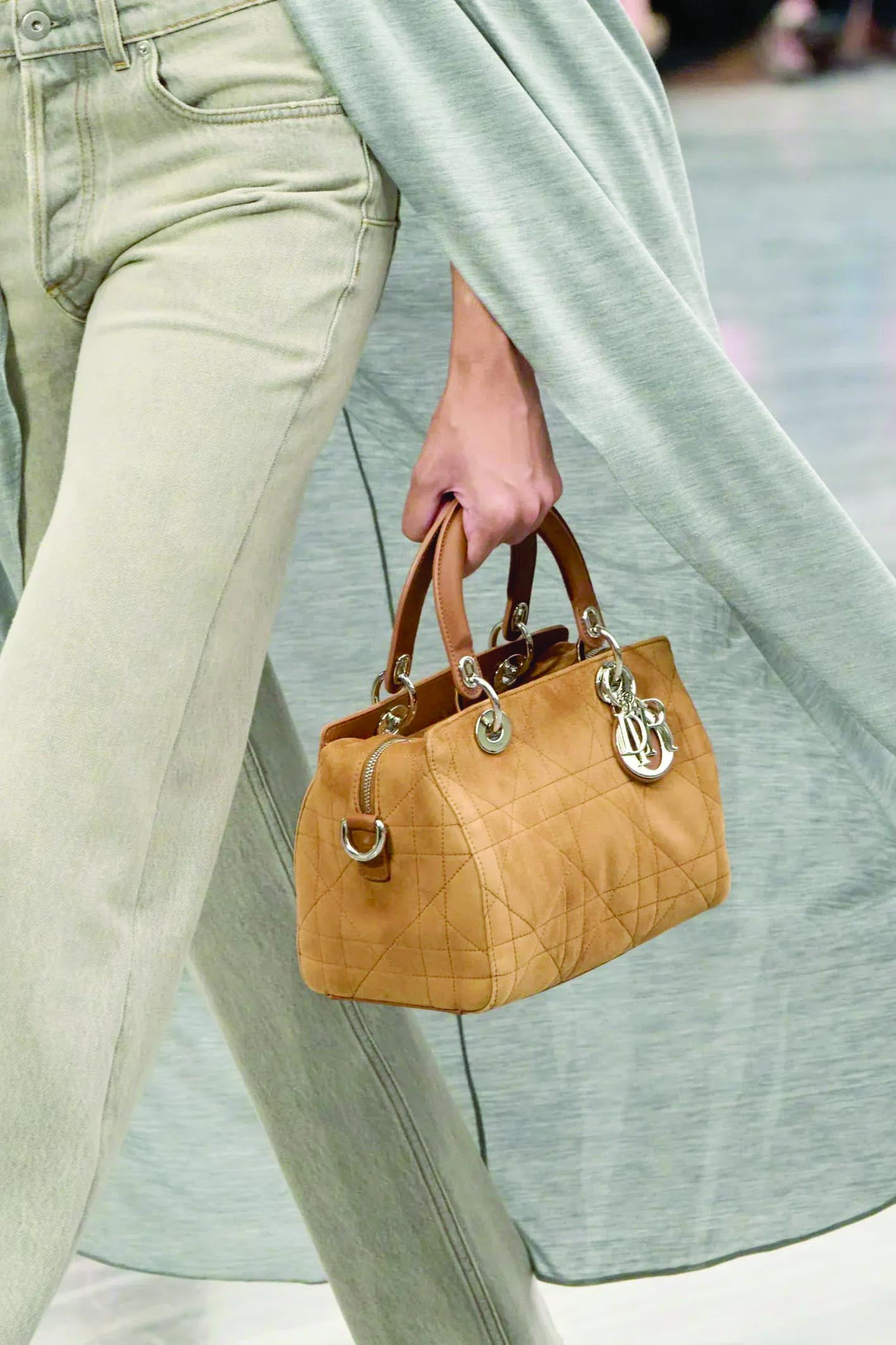Câu chuyện mới trong những chiếc túi Dior Xuân-Hè 2026- Ảnh 5. Câu chuyện mới trong những chiếc túi Dior Xuân-Hè 2026- Ảnh 5.