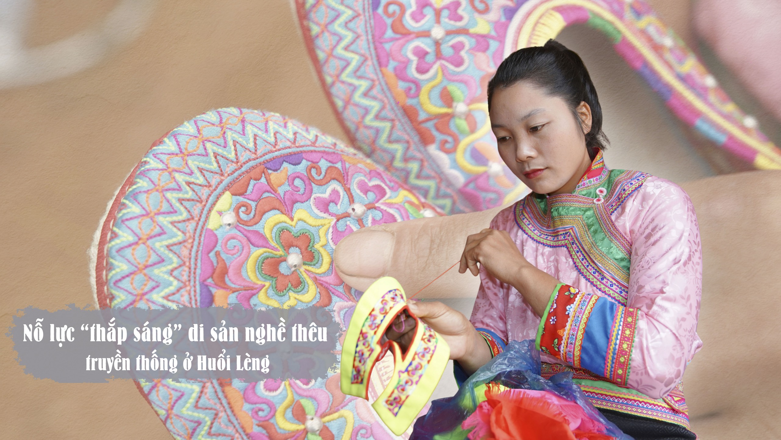 Nỗ lực “thắp sáng” di sản nghề thêu truyền thống ở Huổi Lèng