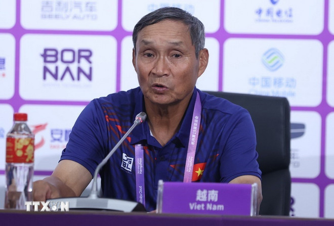 Huấn luyện viên Mai Đức Chung - lặng lẽ gieo mầm vinh quang- Ảnh 1.