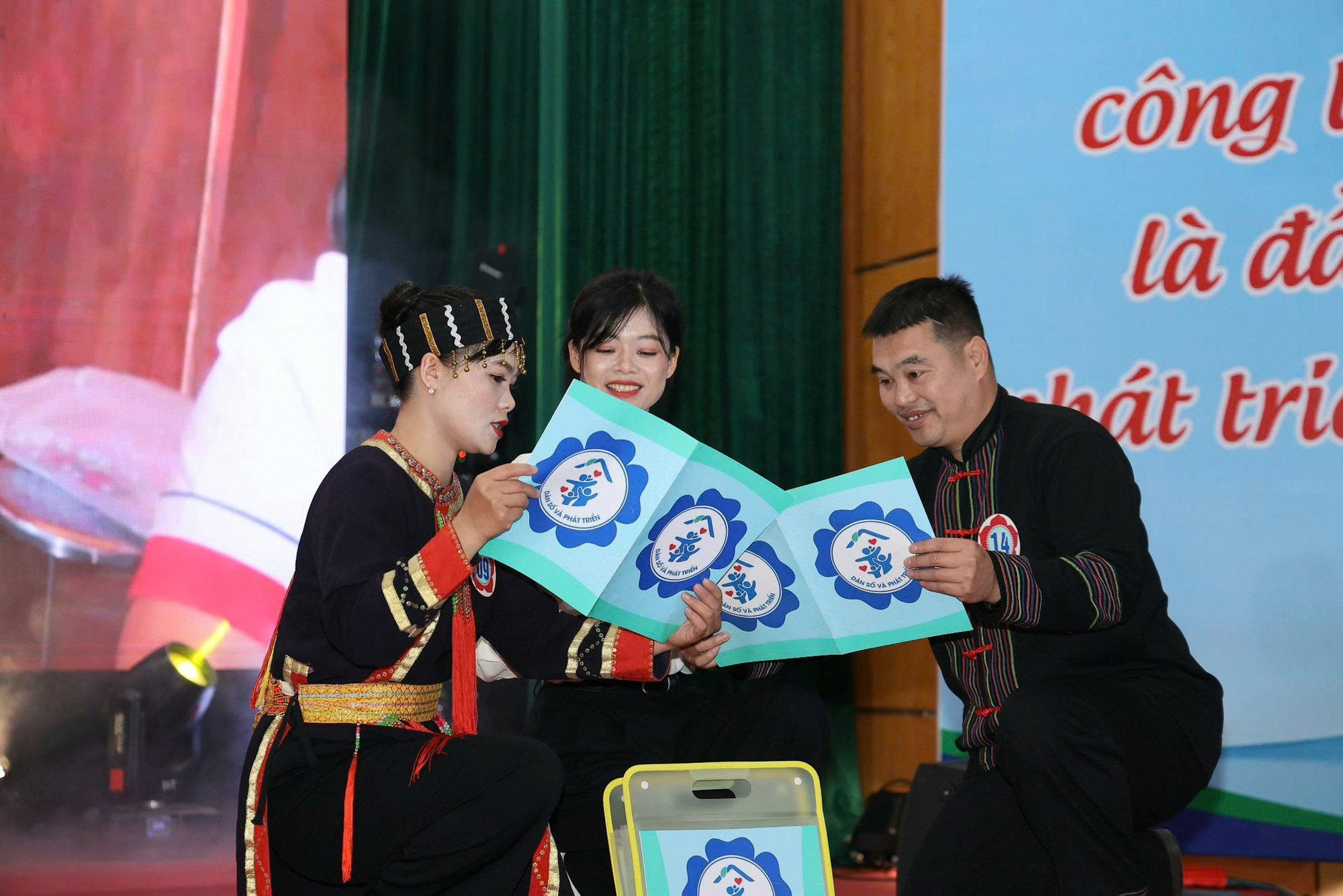 “Yêu nước là sinh đủ 2 con”: Thông điệp mới trước nguy cơ suy giảm dân số- Ảnh 3.