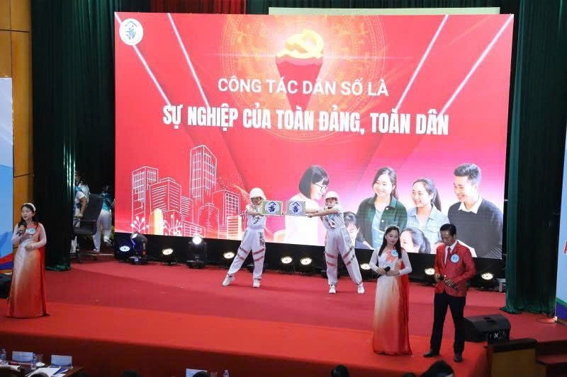 “Yêu nước là sinh đủ 2 con”: Thông điệp mới trước nguy cơ suy giảm dân số- Ảnh 2.