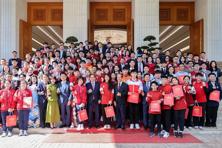 Thủ tướng: Khẩn trương xây dựng Đề án phát hiện và bồi dưỡng nhân tài trẻ Việt Nam- Ảnh 8.
