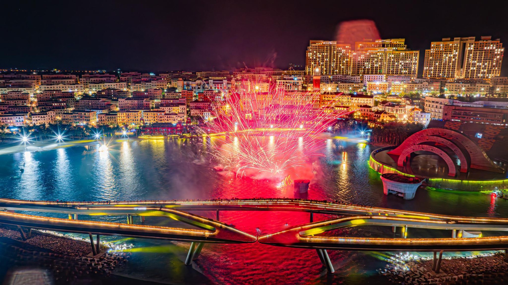 Tết Dương lịch đi đâu ở Phú Quốc để có đại tiệc âm nhạc, ánh sáng và pháo hoa?- Ảnh 3.